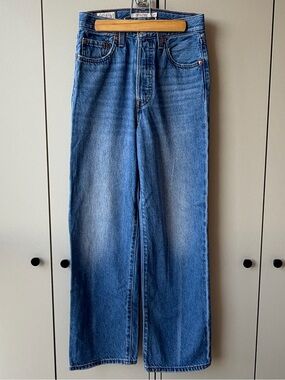 LEVI’s Ribcage Straight High-Rise Jeans - Vintage Blue